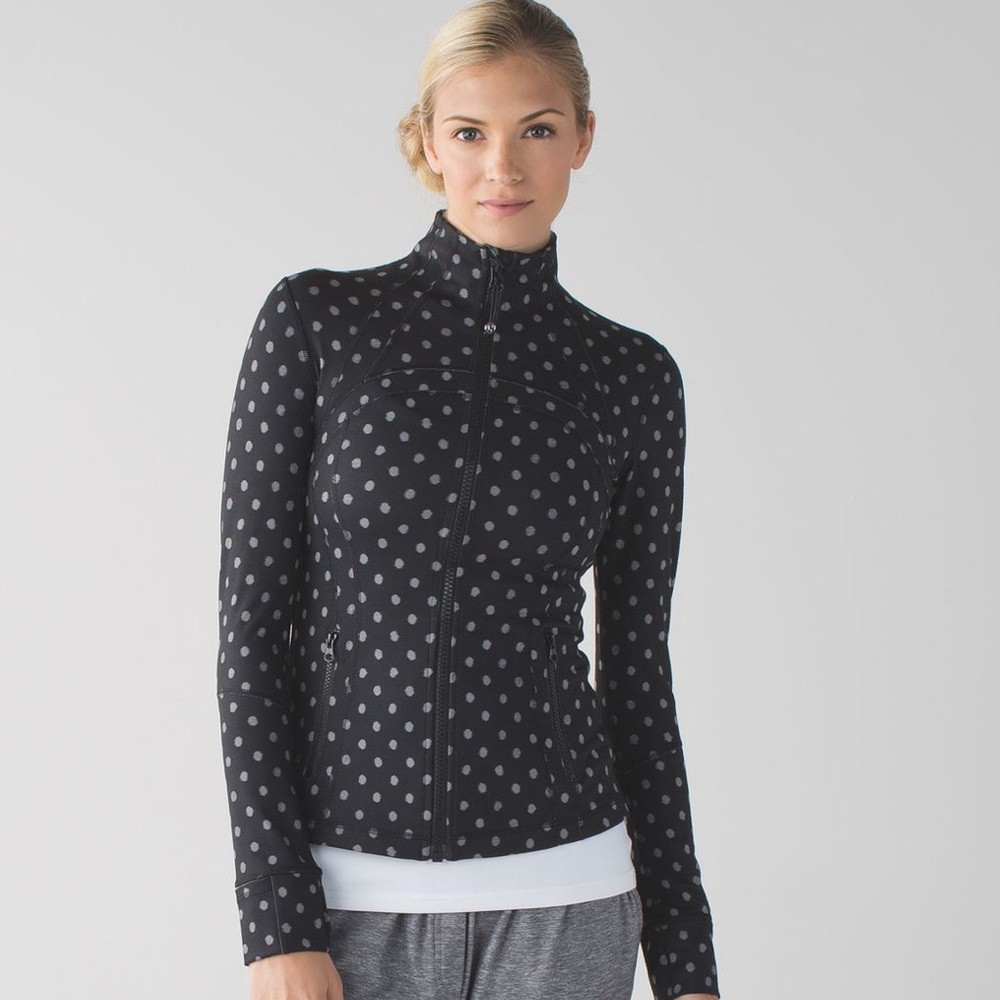 ISO/IN SEARCH OF: Ghost Dot Black Slate (AKA polka dot) Lululemon define jacket